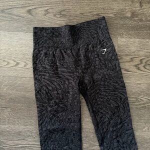 Gymshark Adapt Animal Seamless Leggings Bum Scrunch High Waisted Black Gray Gym